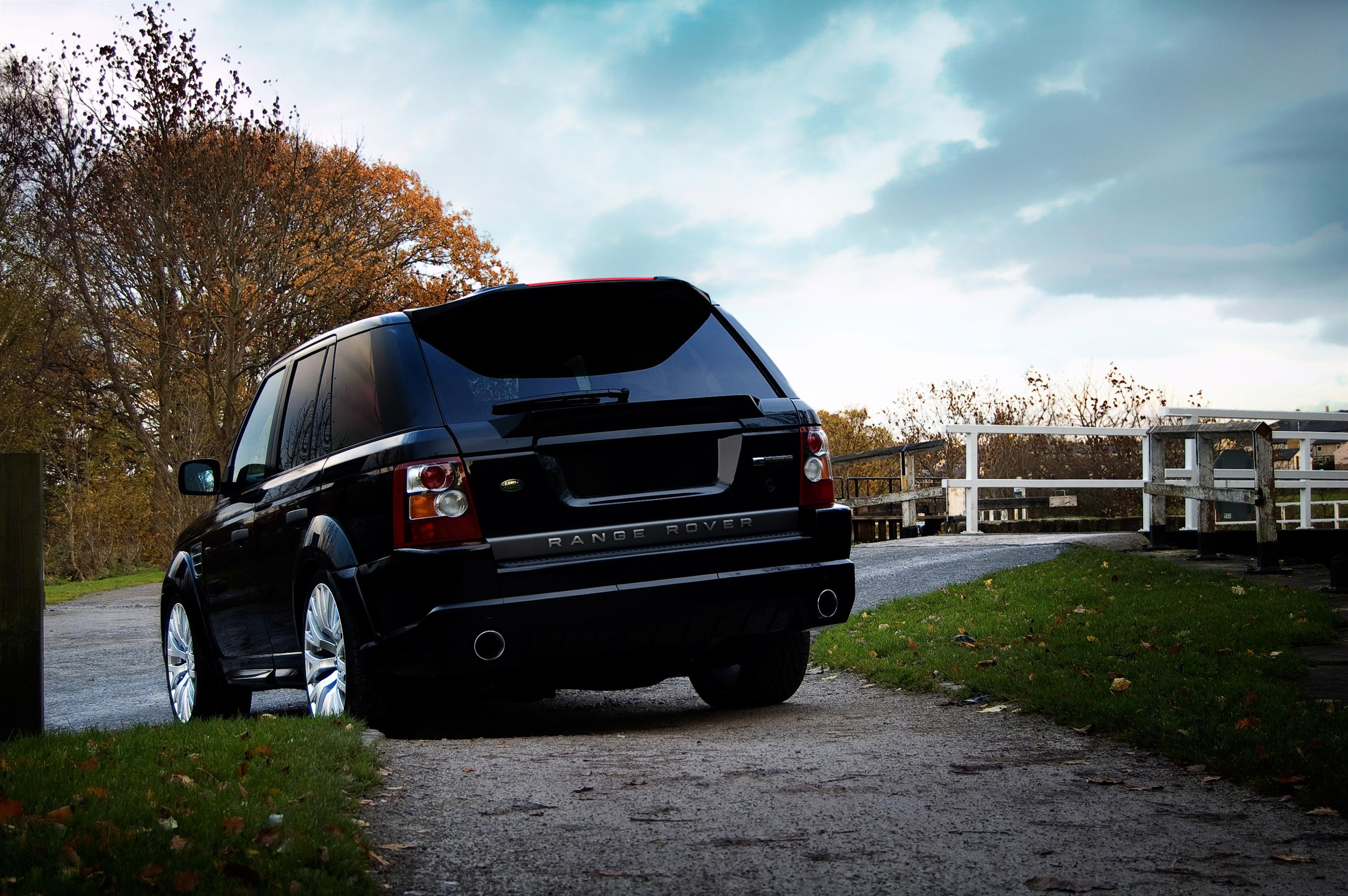 Kahn Cosworth 300 Range Rover Sport