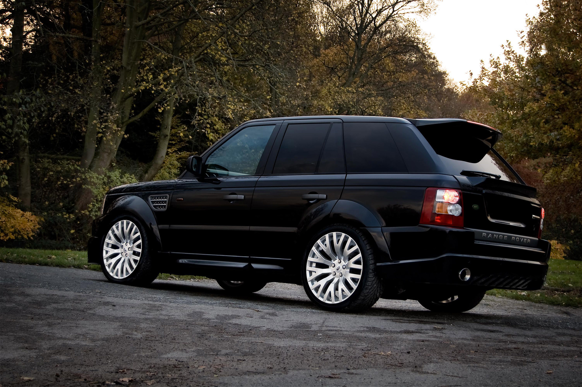 Kahn Cosworth 300 Range Rover Sport