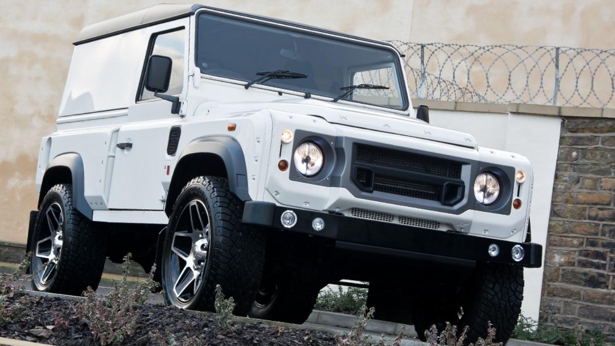 Kahn Design Land Rover Defender