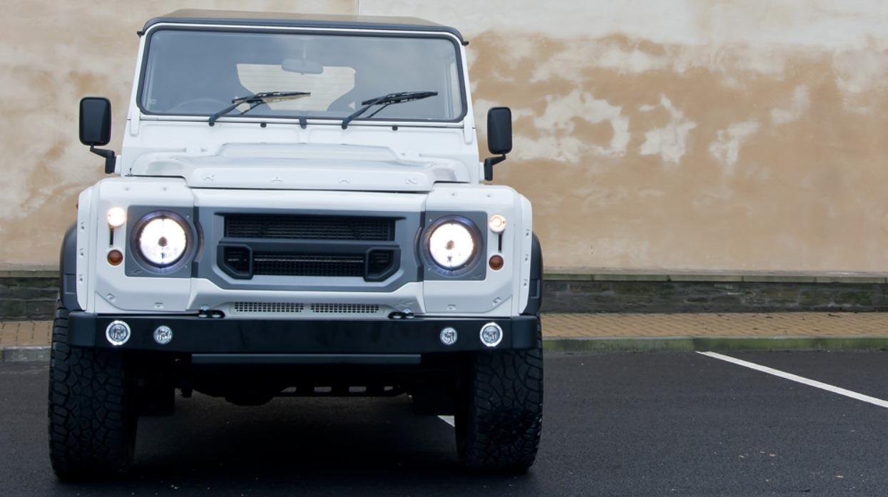 Kahn Design Land Rover Defender