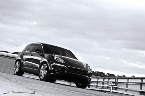 Kahn Porsche Cayenne Wide Track (2012) - picture 1 of 2