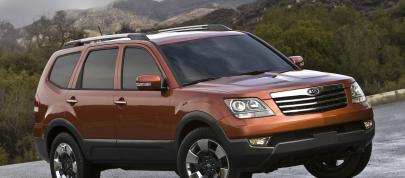 Kia Borrego (2009) - picture 4 of 14