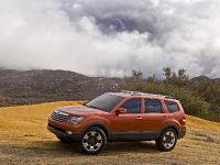 KIA Borrego (2009) - picture 5 of 14