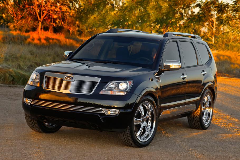 Kia Borrego Limited (2009) picture 4 of 8 3000x2000