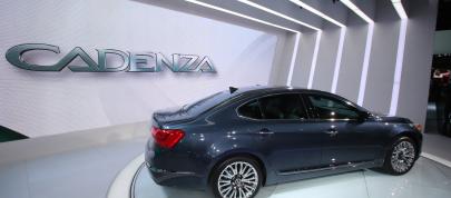 Kia Cadenza Detroit (2013) - picture 4 of 6