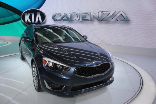 Kia Cadenza Detroit (2013) - picture 1 of 6