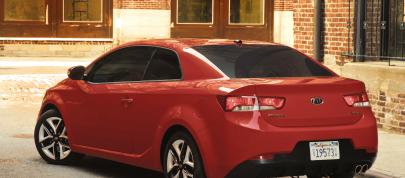 Kia Forte Koup (2010) - picture 15 of 19