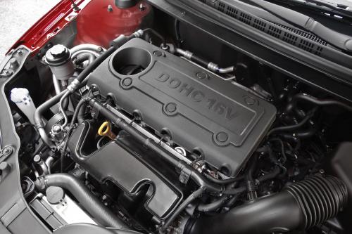 Kia Forte Koup (2010) - picture 16 of 19