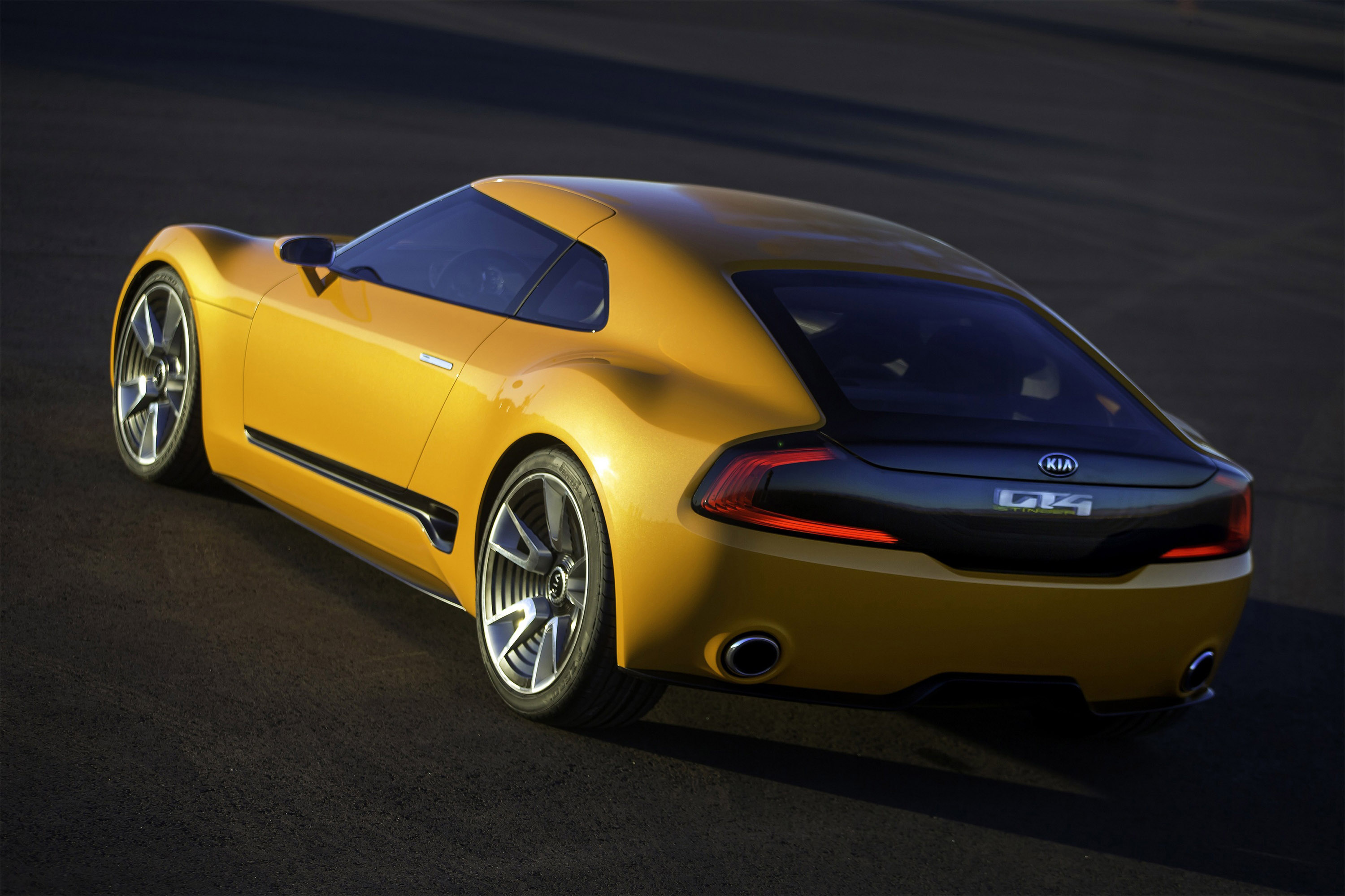 Kia GT4 Stinger Concept