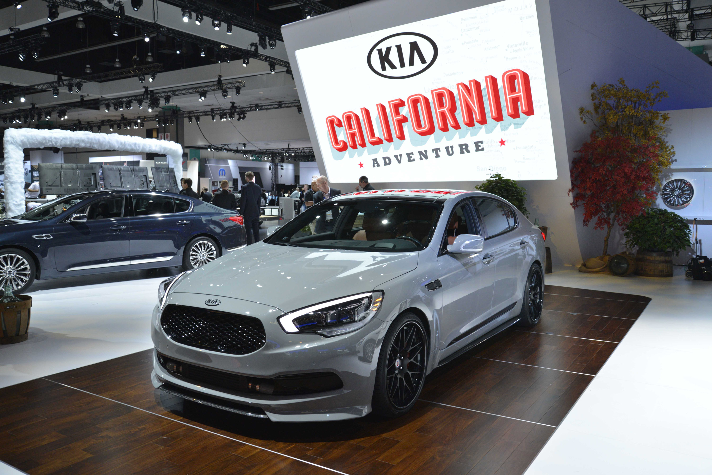 Kia High-Performance K900 Los Angeles