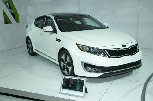 Kia Optima Detroit (2011) - picture 1 of 2