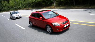 Kia pro_cee'd (2008) - picture 4 of 29