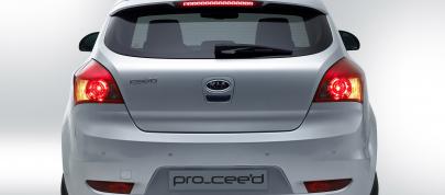 Kia pro_cee'd (2008) - picture 23 of 29