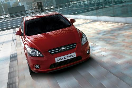 Kia pro_cee'd (2008) - picture 1 of 29
