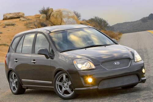 Kia Rondo SX (2007) - picture 1 of 5