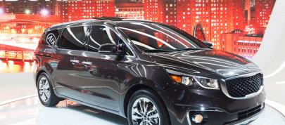 Kia Sedona New York (2014) - picture 4 of 13