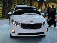 Kia Sedona New York (2014) - picture 3 of 13