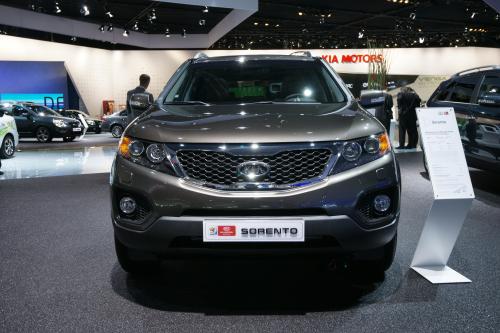 Kia Sorento Frankfurt (2011) - picture 1 of 3