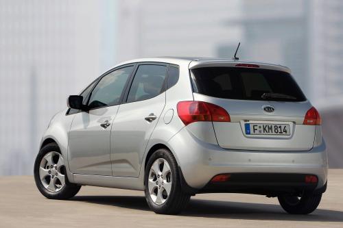 Kia Venga (2010) - picture 1 of 2