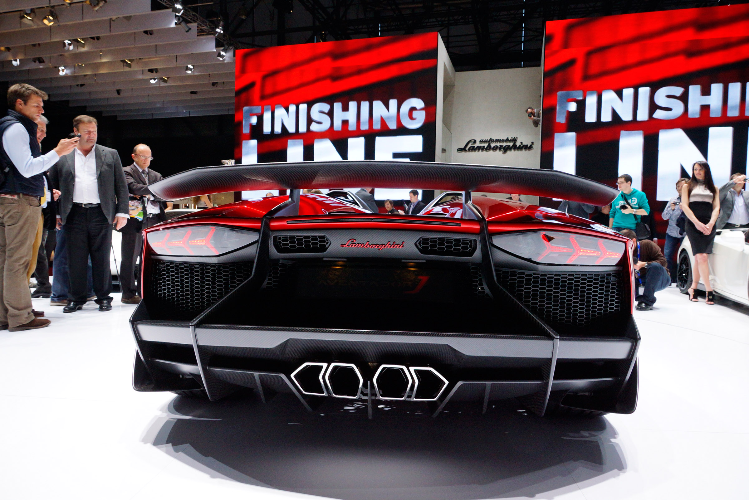 2012 Geneva Motor Show: Lamborghini Aventador J