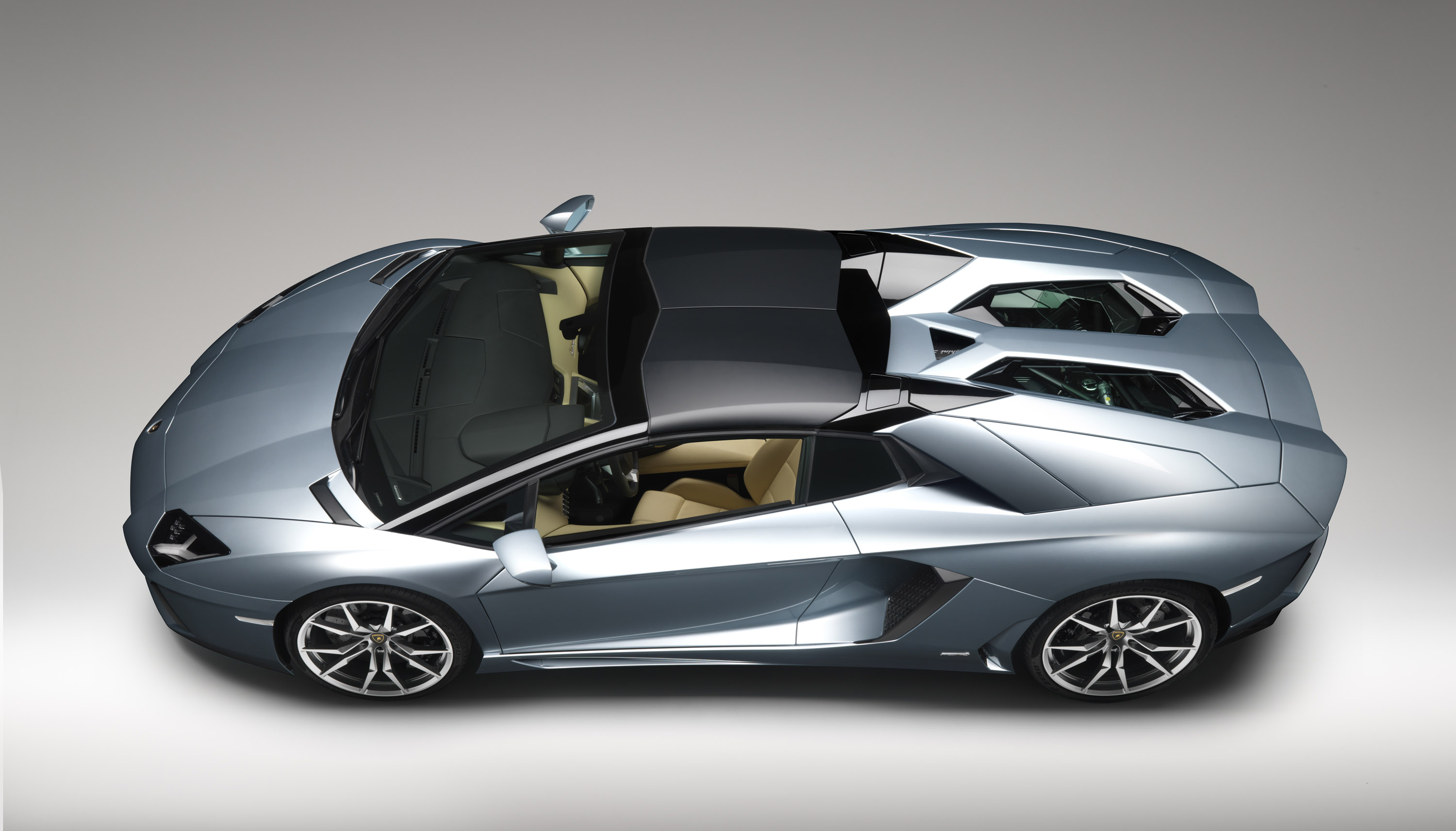 Lamborghini Aventador LP 700-4 Roadster