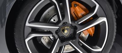 Lamborghini LP 560-4 Geneva (2013) - picture 4 of 5