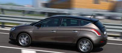 Lancia Delta 1.8 DiTurbo (2009) - picture 20 of 26