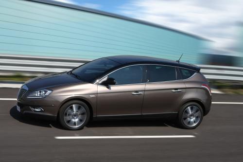 Lancia Delta 1.8 DiTurbo (2009) - picture 24 of 26