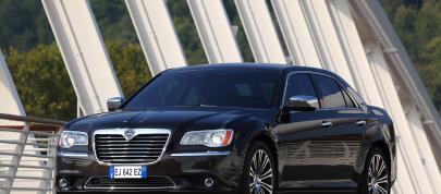 Lancia Thema AWD (2012) - picture 7 of 17