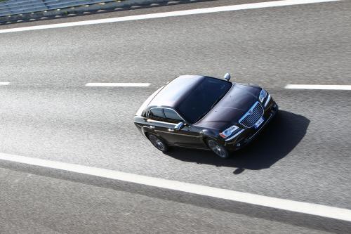 Lancia Thema AWD (2012) - picture 9 of 17