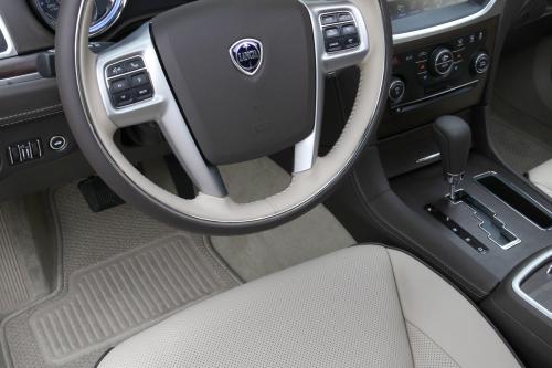 Lancia Thema AWD (2012) - picture 17 of 17