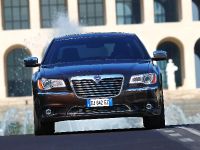 Lancia Thema AWD (2012) - picture 1 of 17