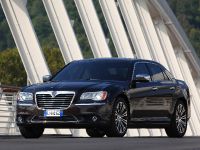 Lancia Thema AWD (2012) - picture 7 of 17