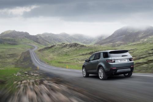 Land Rover Discovery Sport (2015) - picture 24 of 44