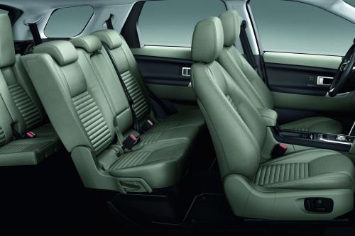 Land Rover Discovery Sport (2015) - picture 32 of 44