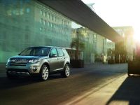 Land Rover Discovery Sport (2015) - picture 10 of 44