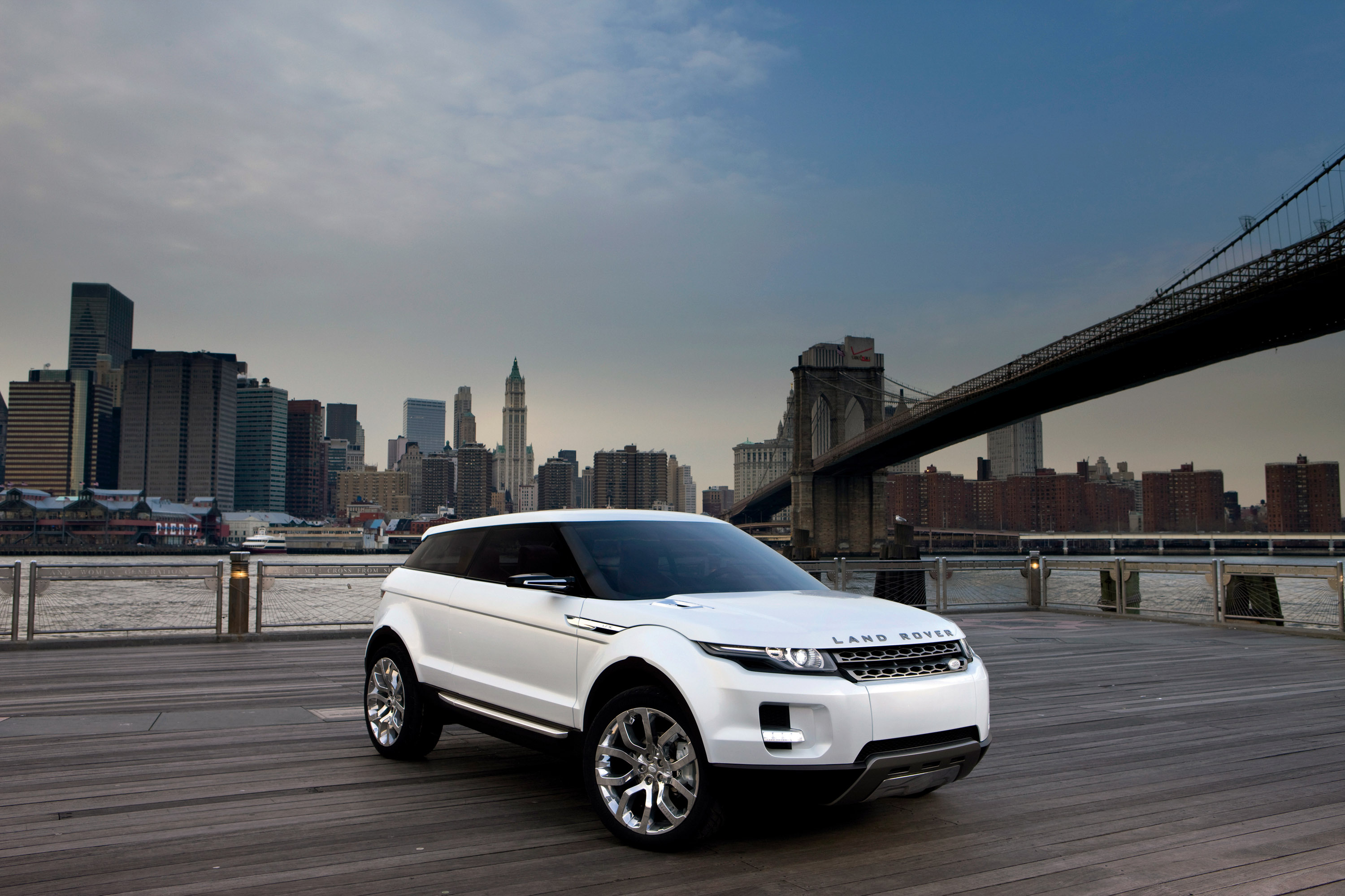 Land Rover LRX Concept