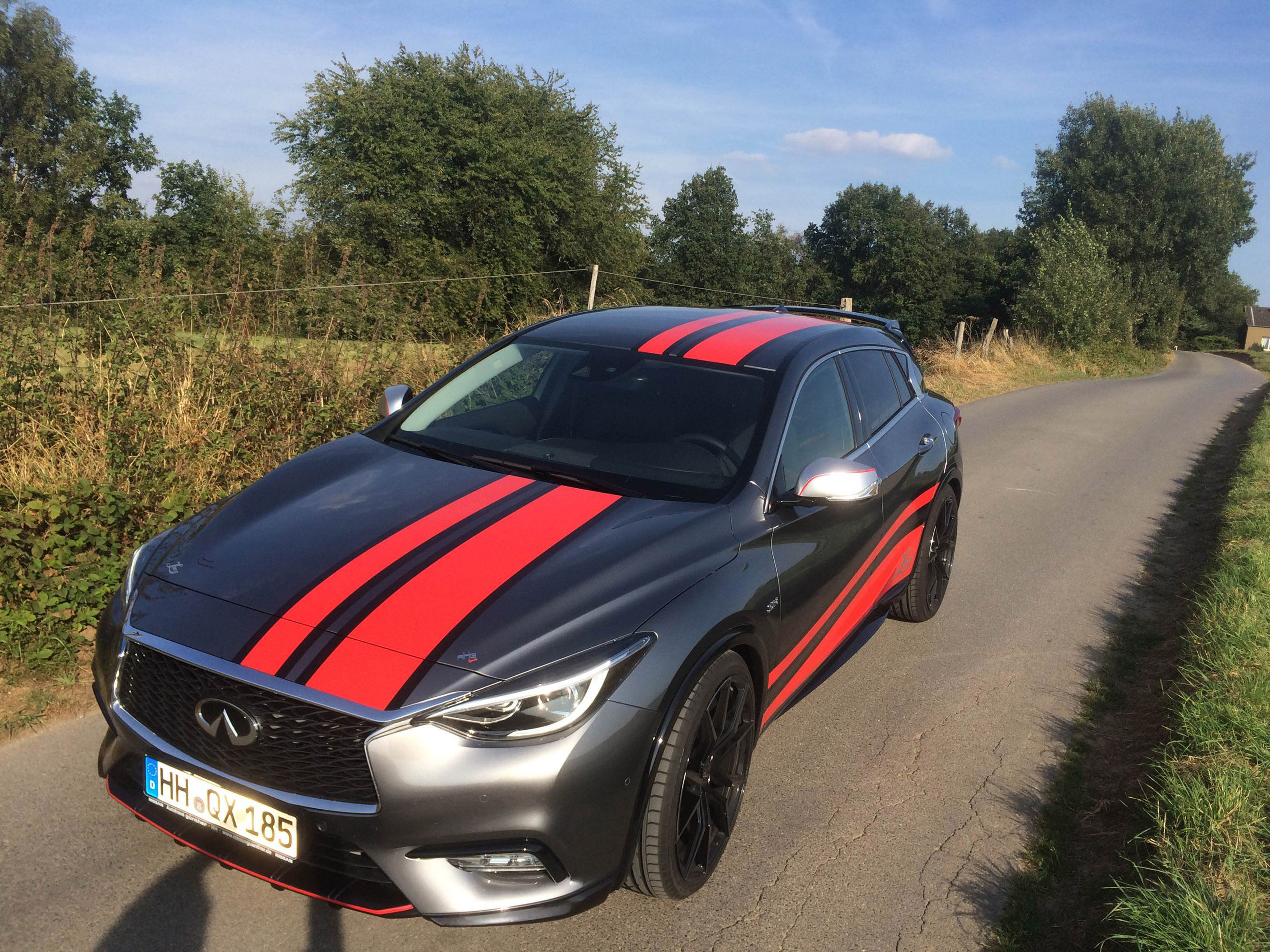 LARTE Design Infiniti QX30 Hot Hatch