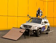 Legendary Motorcar Mercedes-Benz GLK Rock Crawler (2008) - picture 3 of 4