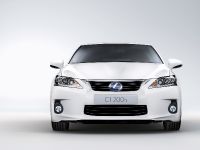 Lexus CT 200h (2011) - picture 1 of 22