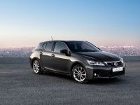 Lexus CT 200h (2011) - picture 21 of 22