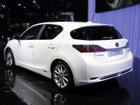 Lexus CT200h Paris (2010) - picture 2 of 2