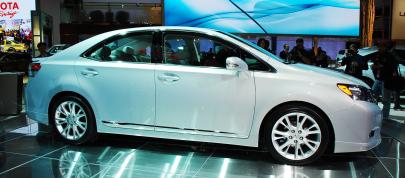 Lexus HS 250h Hybrid Detroit (2009) - picture 7 of 13
