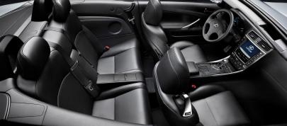 Lexus IS 250C (2009) - picture 12 of 13