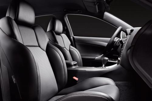 Lexus IS F-Sport package (2009) - picture 8 of 9