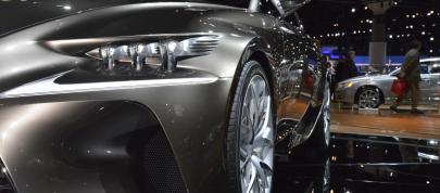 Lexus LF-CC Los Angeles (2012) - picture 12 of 17