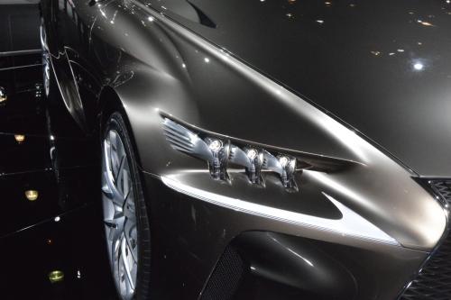 Lexus LF-CC Los Angeles (2012) - picture 9 of 17