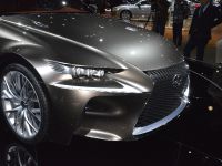 Lexus LF-CC Los Angeles (2012) - picture 6 of 17