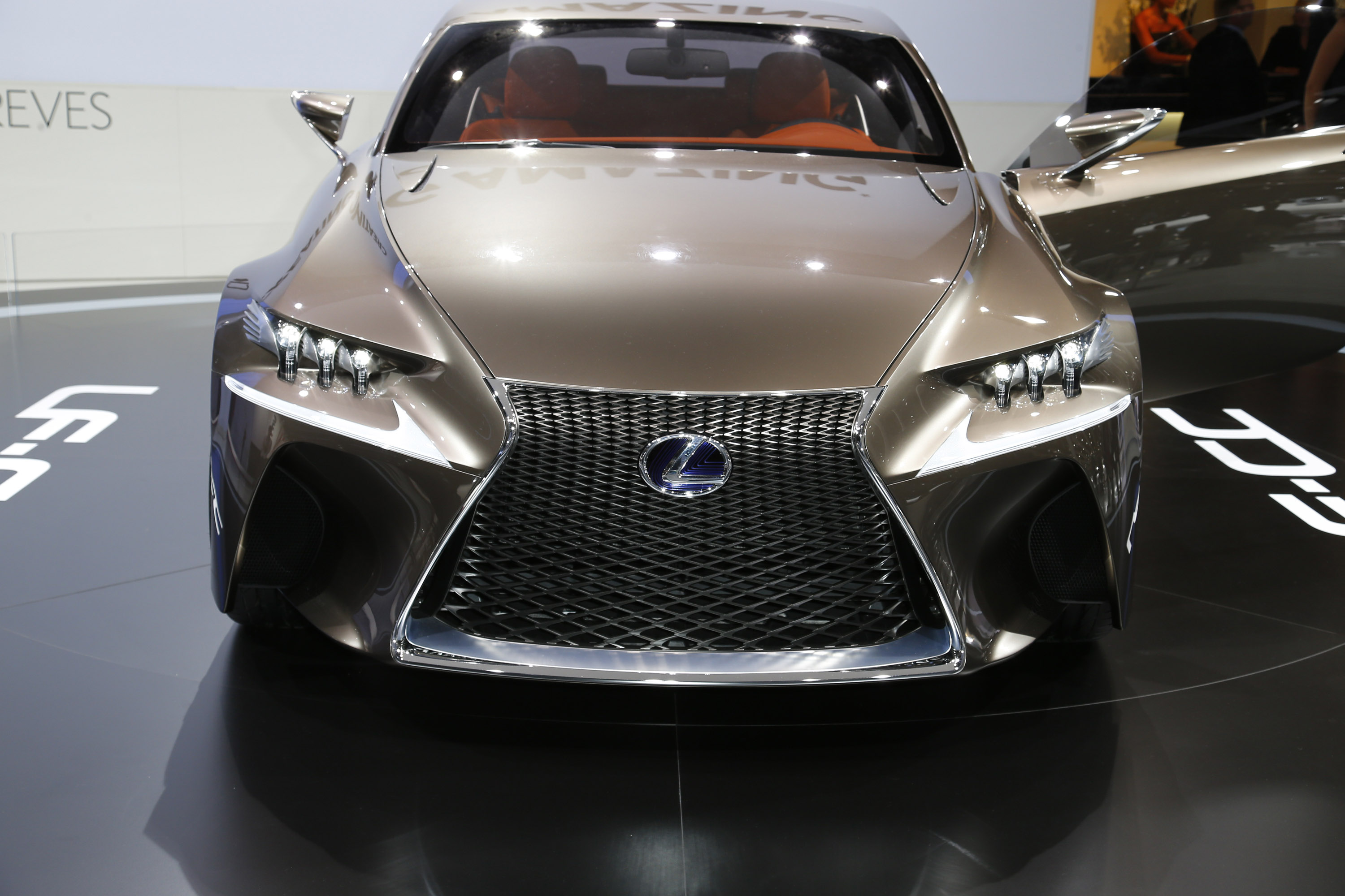 Lexus LF-CC Paris