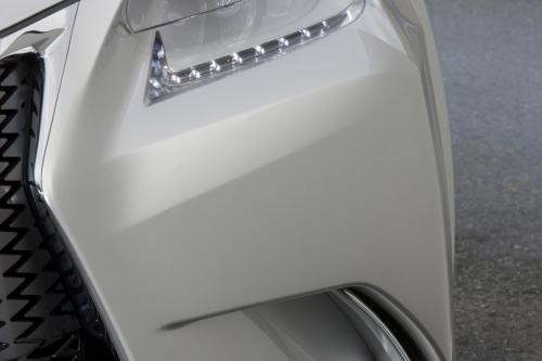 Lexus LF-Gh Hybrid Concept (teaser) (2011) - picture 1 of 2